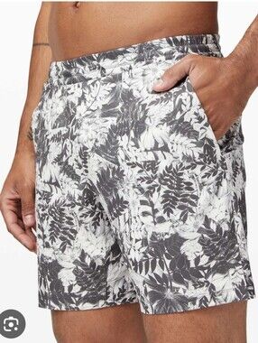Lululemon Channel Cross Swim Short size S